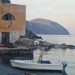 Appartement Centro Storico Flat 7 Min From Port, Lipari (Isola Lipari)